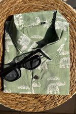 Load image into Gallery viewer, Mint green elephant print cotton shirt
