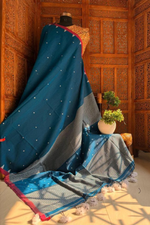 Load image into Gallery viewer, Handloom cotton saree
