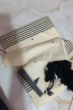 Load image into Gallery viewer, Handloom cotton saree
