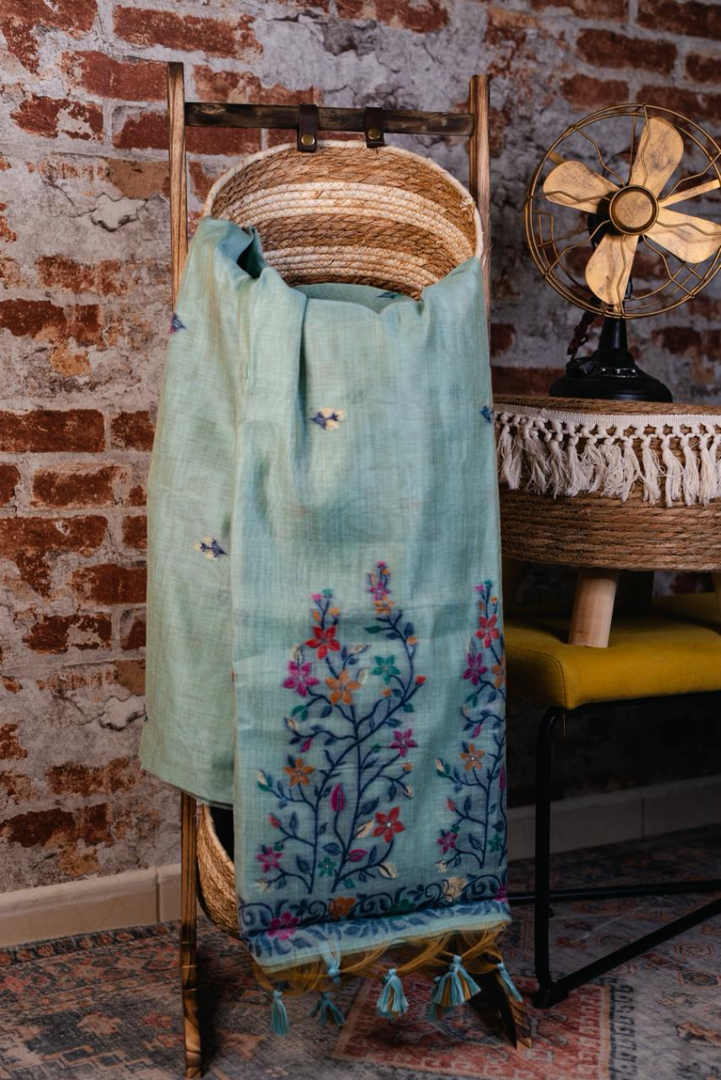 Mugha cotton with running blouse